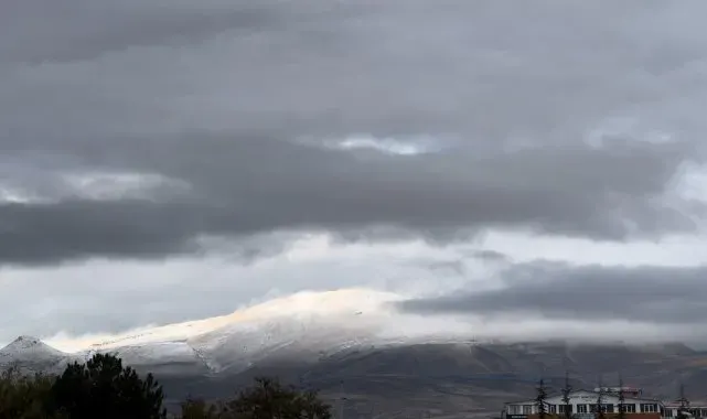 Tatvan'da kar yağışı