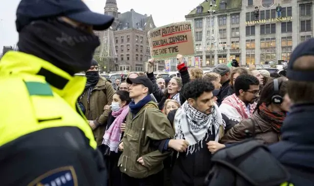 Hollanda'da Filistin destekçilerine polisten sert müdahale: 100'den fazla gözaltı