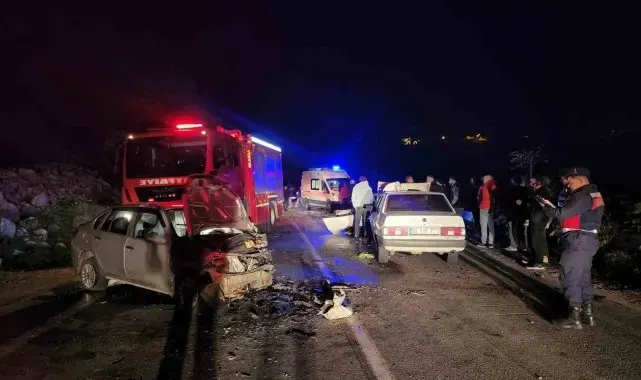 Rize'de feci kazada araçlar hurda yığınına döndü: 2 ölü, 8 yaralı