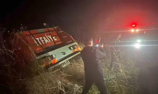 Bilecik'te yangına giden itfaiye aracı kaza yaptı, sürücü araçtan atlayarak kurtuldu