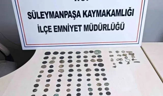 Tekirdağ'da kaçak kazı operasyonunda 145 sikke ele geçirildi