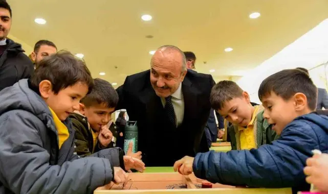 Öğrenciler, ahşap akıl oyunları ile hem eğlendi hem öğrendi