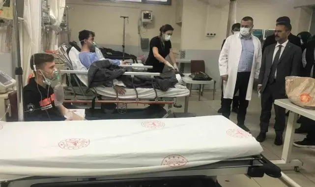 Vali Aktaş, patlamada yaralanan 12 personeli hastanede ziyaret etti