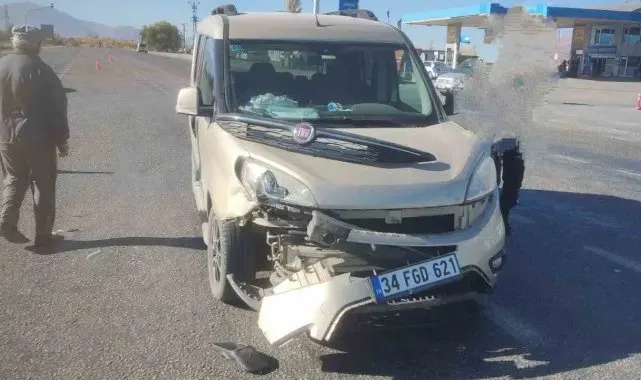 Malatya'da tır ile hafif ticari araç çarpıştı: 1 yaralı