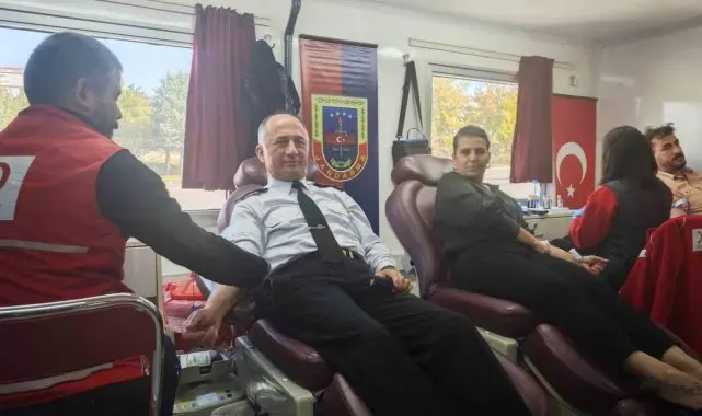 Jandarma personeli kan bağışında bulundu