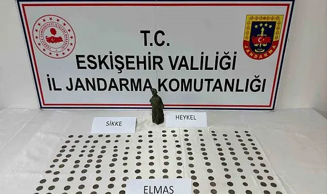 Jandarma tarihi eser değerinde 1 elmas, 1 heykel ve 194 bronz sikke ele geçirdi, şüpheli tutuklandı