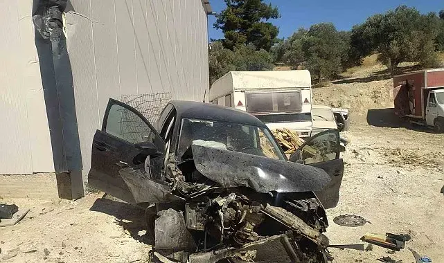 Kuşadası'nda trafik kazası: 2 yaralı