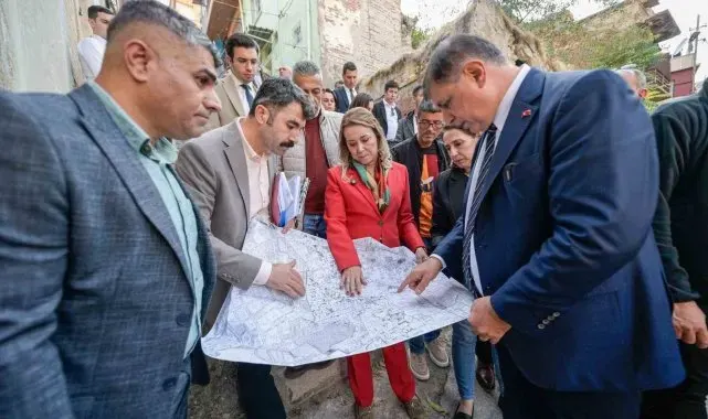 İzmir'de tarihi mahalleler mercek altında
