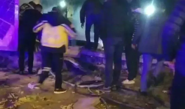 Erzurum'da otomobil bahçeye uçtu: 3 ölü