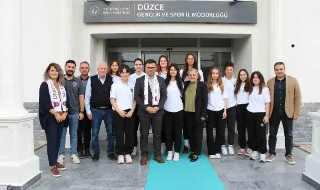 Genç basketçilerden İl Müdürü'ne ziyaret
