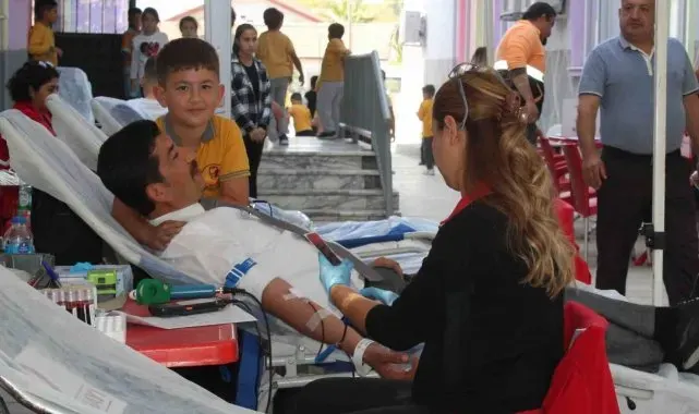 Köyceğiz İlçe Milli Eğitim Müdürü Karahan, kan bağışında bulundu