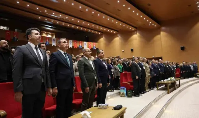 Yazılışının 950. yılında Dîvânu Lugâti't-Türk konuşuldu