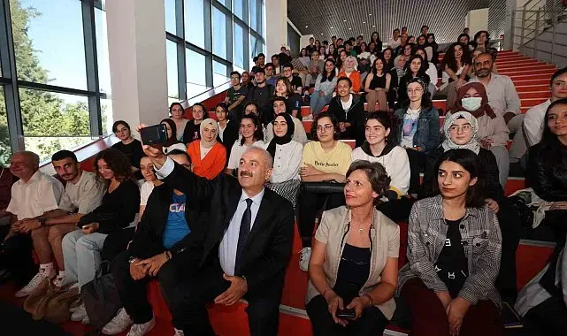 Gebze'de üniversiteyi ilk kez kazananlara 12 bin TL destek