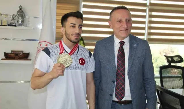 Avrupa şampiyonu halterci Algül'ün hedefi Dünya Şampiyonası'nda madalya kazanmak
