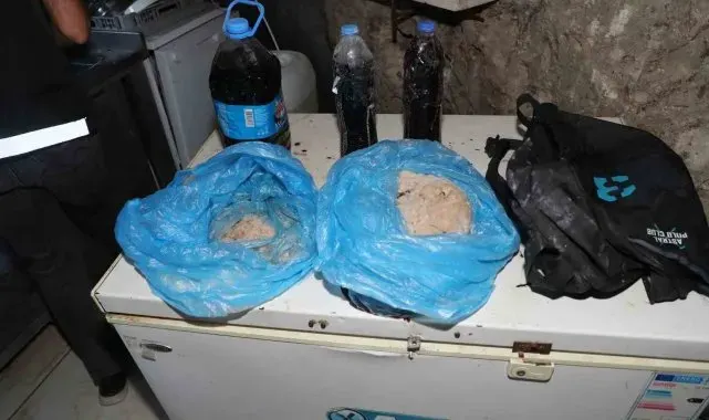 Mersin'de iş yerini uyuşturucu imalathanesine çevirmişler: 4 tutuklama