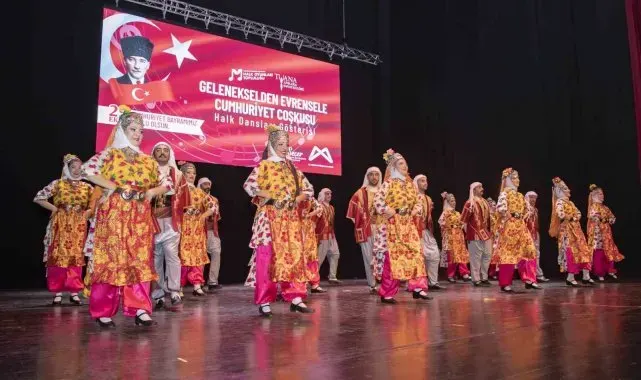 Mersin'de Cumhuriyet'in 101. yıl dönümü kutlanıyor