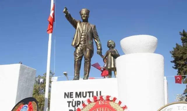 Fethiye'de 29 Ekim'in 101. yılı törenle kutlanıyor