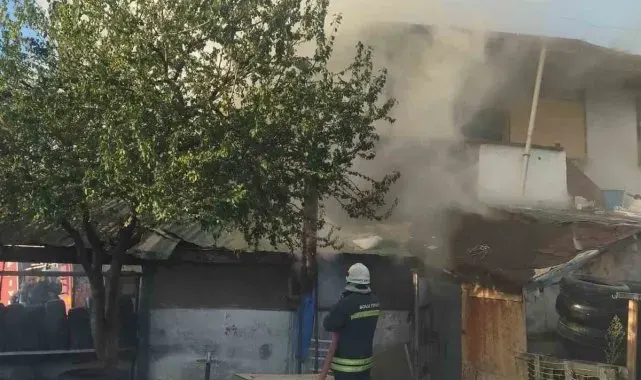 Lastikçide çıkan yangın korkutttu