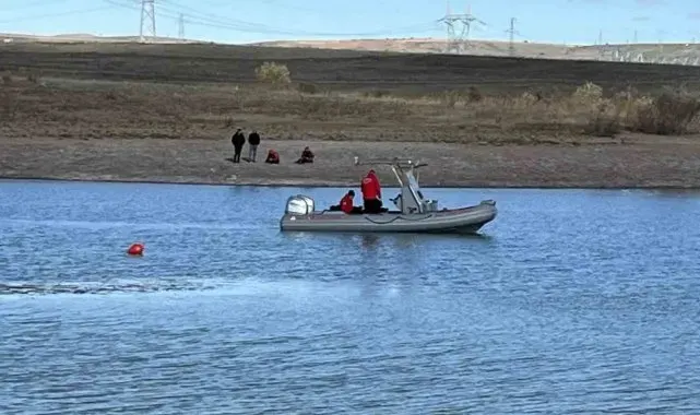 İntihar etmek için gölete gittiğini söyleyen genç 17 saattir aranıyor