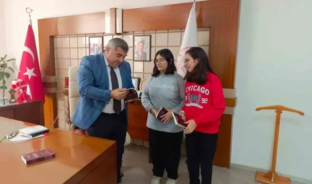 56 öğrencinin kaleme aldığı şiir kitabı yayınlandı
