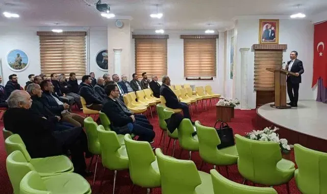 Bayburt'ta okul müdürlerine bilgilendirme sunumu