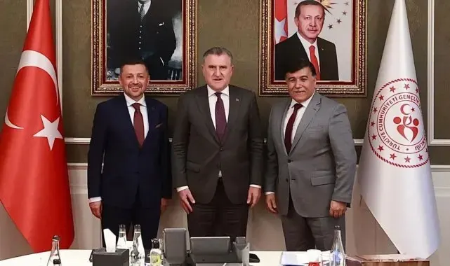 Bakan Osman Aşkın Bak'tan Emet'e destek sözü