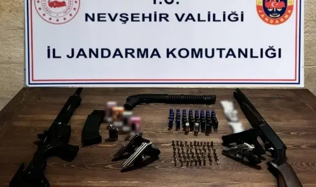 Durdurulan otomobilden cephane çıktı