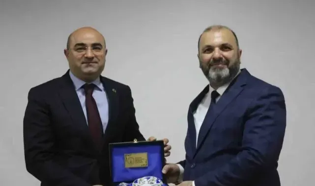 Tavşanlı'da "Peygamberimiz ve Karakter İnşası" konulu konferans