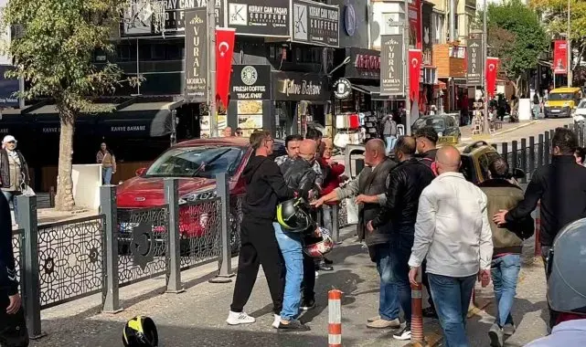 Bandırma'da kaza sonrası kavga: Sürücüler birbirine girdi