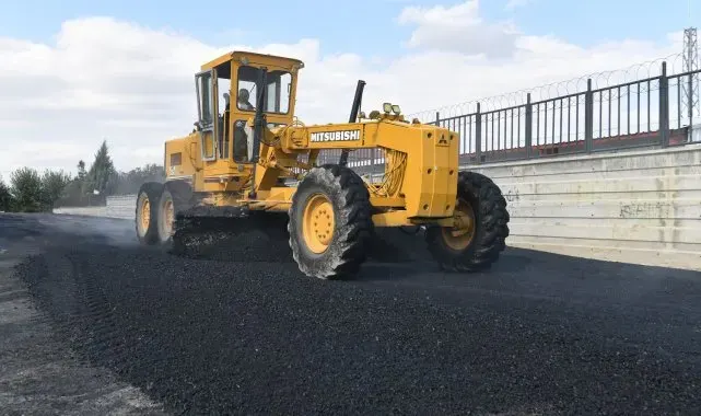 Yeşilyurt Belediyesi'nden kış öncesinde yol atağı