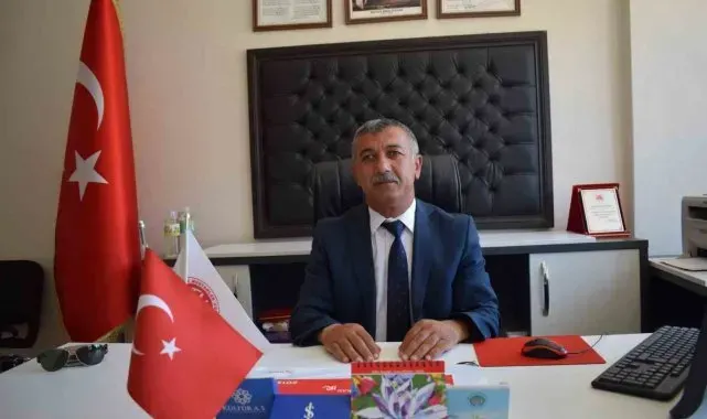 FETÖ mağduru muhtar: "Terörist başının ateşi bol olsun"