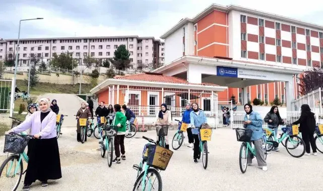 Hem doğa turu hem doğa temizliği