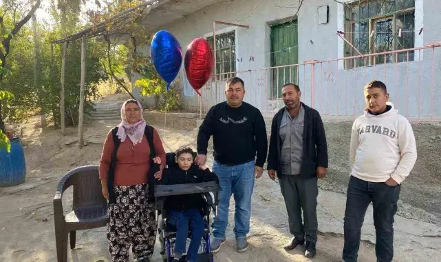 'İyilik Ailesi' bu kez engelli Volkan'ı mutlu etti