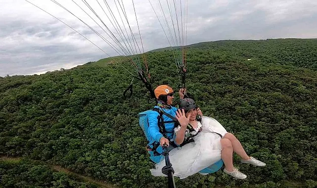 Gelinlikle gökyüzünde süzüldü, herkes damadı aradı... Gerçek ise sonradan ortaya çıktı